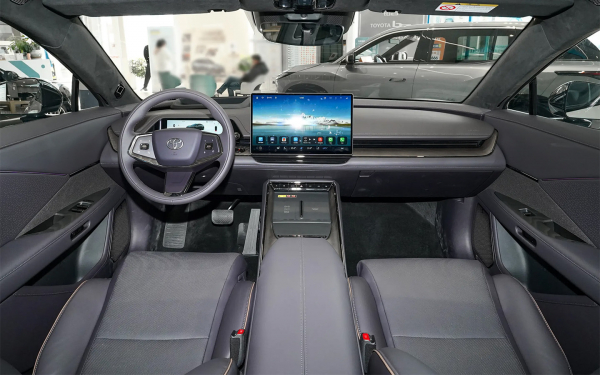 
            Эта Toyota удивит оснащением и ценой. Обзор японского седана bZ7 из Китая
        