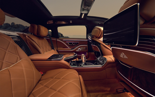 
            Самые необычные фишки нового Maybach. Такого Mercedes еще не создавал
        