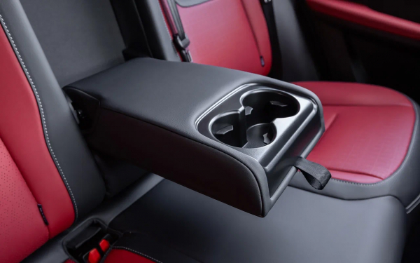 
            Секрет быстрых изменений. Первый тест обновленного Haval Jolion
        