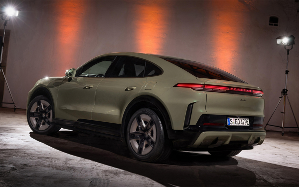 
            Porsche представила самый мощный Cayenne. Главные факты о новинке
        