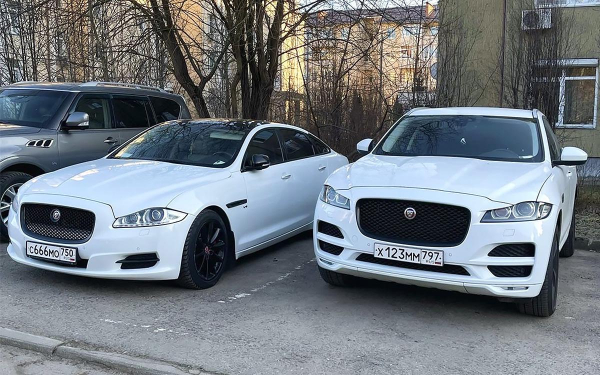 
            Легальную продажу &laquo;красивых&raquo; номеров отложили. Названы причины
        