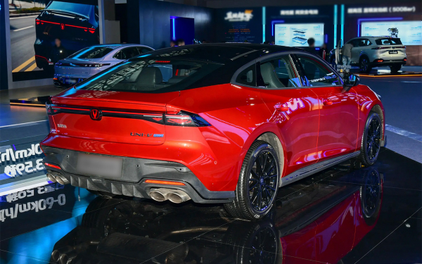
            Changan привезет в Россию Uni-V с новым мотором. Сроки и характеристики
        