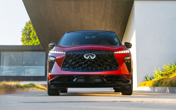 
            Стильный, но скучный. Первый тест-драйв нового Infiniti QX65
        