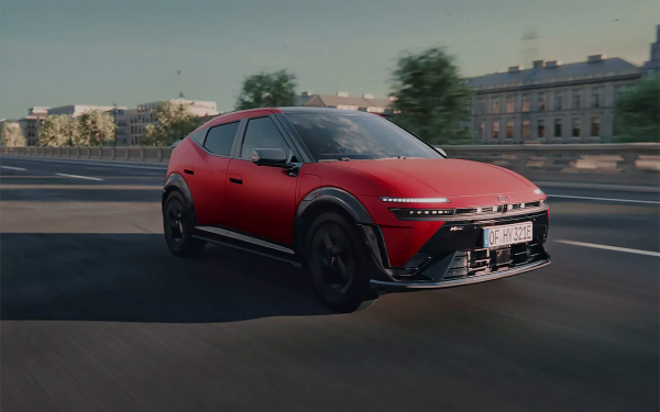 
            Hyundai представил новый хетчбэк. Главные факты о модели Ioniq 3
        