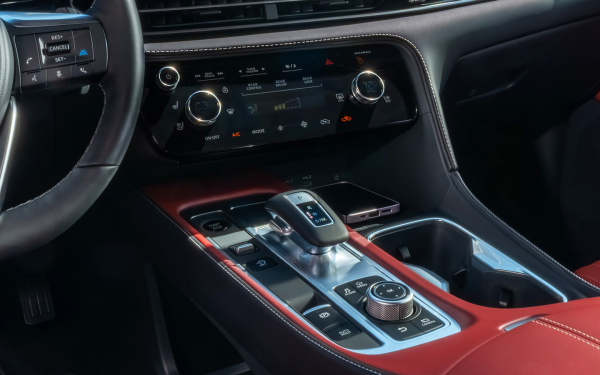 
            Стильный, но скучный. Первый тест-драйв нового Infiniti QX65
        