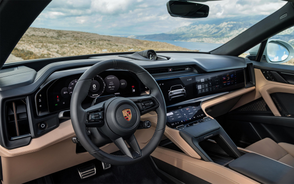 
            Porsche представила самый мощный Cayenne. Главные факты о новинке
        