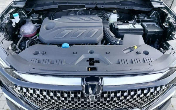 Семь вопросов к новому кроссоверу Changan CS75 Pro. Первый обзор в России
Семь вопросов к новому кроссоверу Changan CS75 Pro. Первый обзор в России