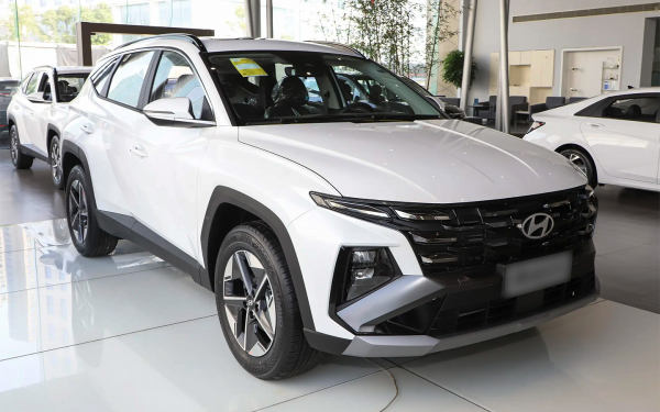 
            В Россию привезли новые кроссоверы Toyota, Kia и Volkswagen. Названы цены
        