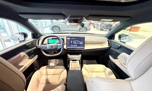 
            Названа дата премьеры в России нового Volvo XC70. У него мотор Geely
        