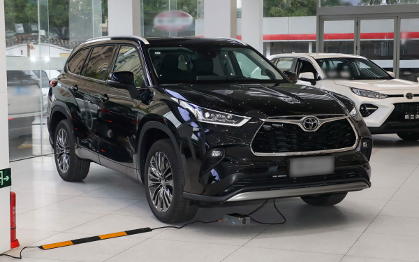 
            Эти Toyota, Skoda и BMW скупали россияне в 2026 году. Модели и цены
        
