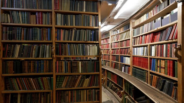 Во Всемирный день книги эксперты развеяли миф об энергетике старинных изданий