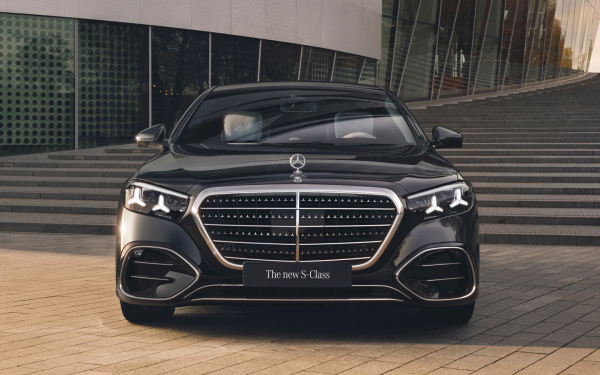 
            Новые BMW 7 и Mercedes S-Class: подробный обзор изменений и цены
        