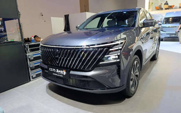 
            От Eado до нового Avatr 12. Все премьеры Changan на Пекинском автосалоне
        