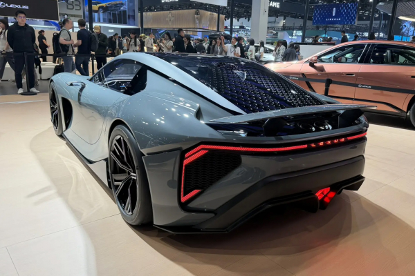 
            Lexus презентовал концепт нового спорткара. Он не похож на другие модели
        