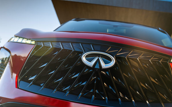 
            Стильный, но скучный. Первый тест-драйв нового Infiniti QX65
        