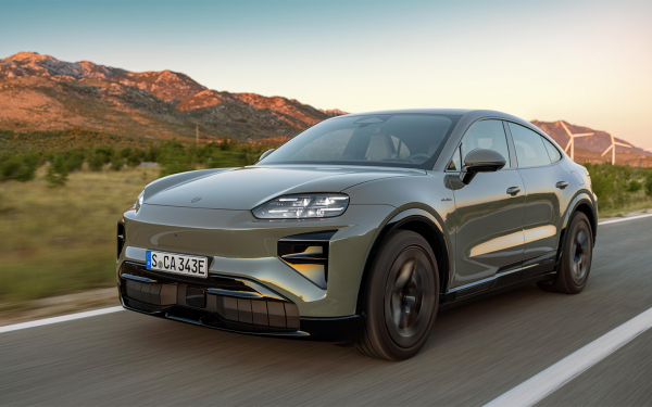 
            Porsche представила самый мощный Cayenne. Главные факты о новинке
        