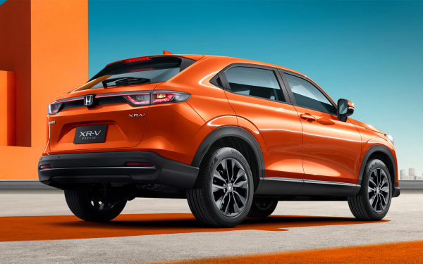 
            Новый Honda XR-V стал доступен в России с гарантией. Он дешевле ₽2,5 млн
        