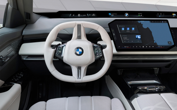 
            Новые BMW 7 и Mercedes S-Class: подробный обзор изменений и цены
        
