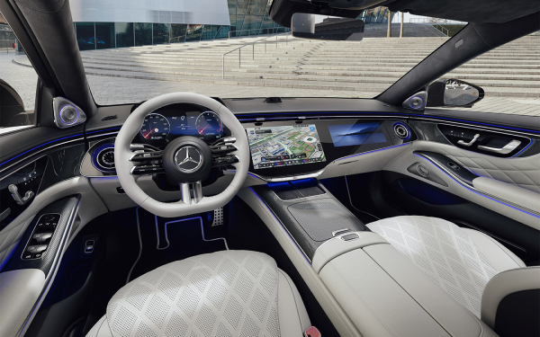 
            Новые BMW 7 и Mercedes S-Class: подробный обзор изменений и цены
        