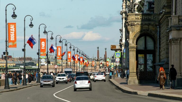 Жители Кемерово пронесли по улицам с фото родных во время "Бессмертного полка"