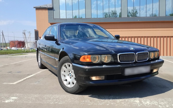 
            25 лет не срок. Опыт владения BMW 7 Series с пробегом 500 тыс. км
        