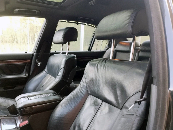 
            25 лет не срок. Опыт владения BMW 7 Series с пробегом 500 тыс. км
        