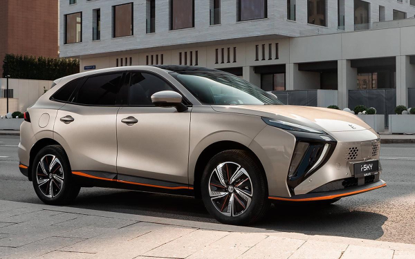 
            10 премьер, рестарт завода Toyota и новые бренды в России. Итоги недели
        