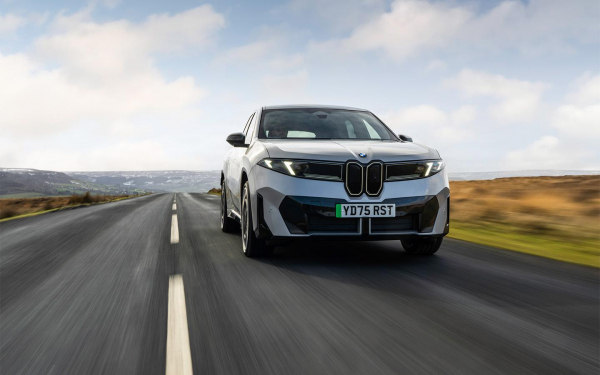 
            BMW запатентовал раму для внедорожников. Но только электрических
        