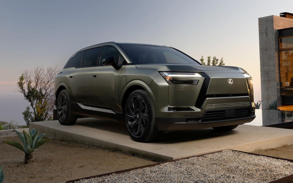 
            10 премьер, рестарт завода Toyota и новые бренды в России. Итоги недели
        