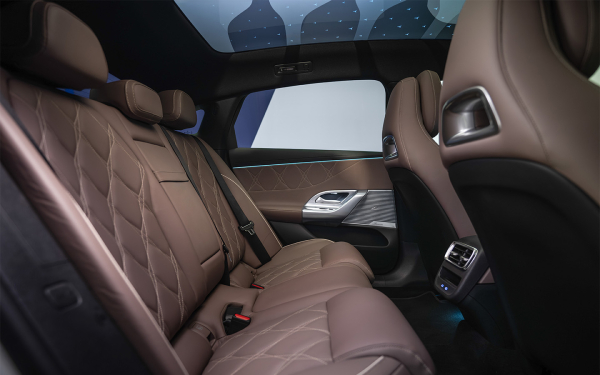 Такого Mercedes еще не делал. Самые уникальные фишки нового С-Class
Такого Mercedes еще не делал. Самые уникальные фишки нового С-Class